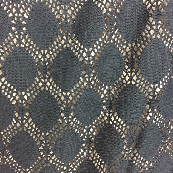 Vince Camuto Blak Top & Skirt set size M / XL - Picture 8 of 8